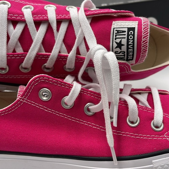 Converse WMNS CTAS LIFT OX
CERISE PINK/WHITE/BLACK A11539F Platforms Sneakers - Picture 16 of 16